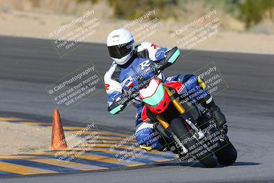 media/Dec-18-2022-SoCal Trackdays (Sun) [[8099a50955]]/Turn 10 (140pm)/